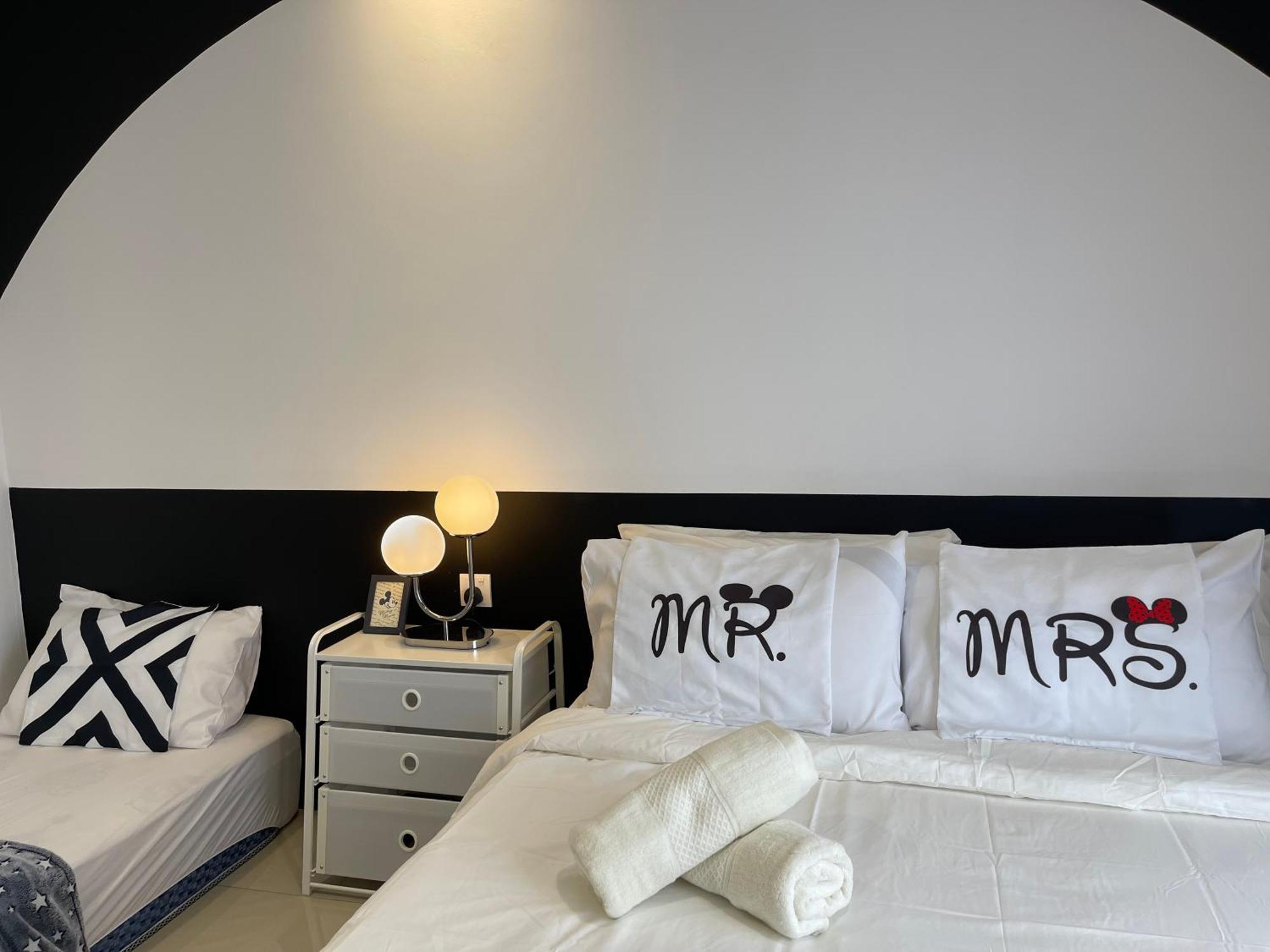 Waterpark Manhattan Premium By Iwh Apartemen