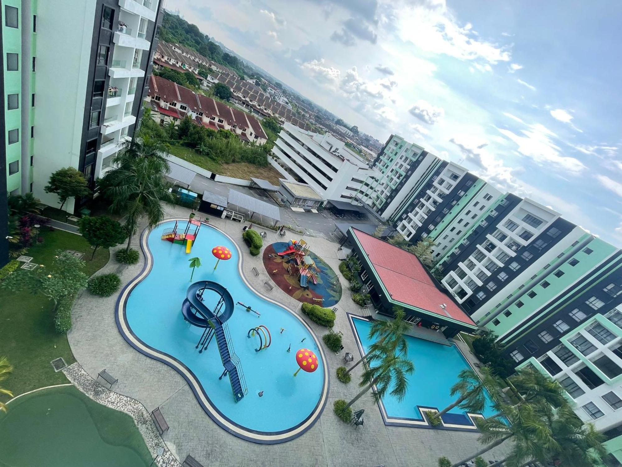 Waterpark Manhattan Premium By Iwh Apartemen