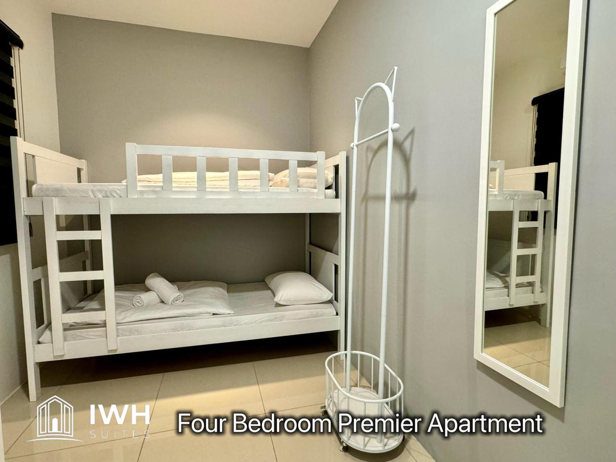 Waterpark Manhattan Premium By Iwh