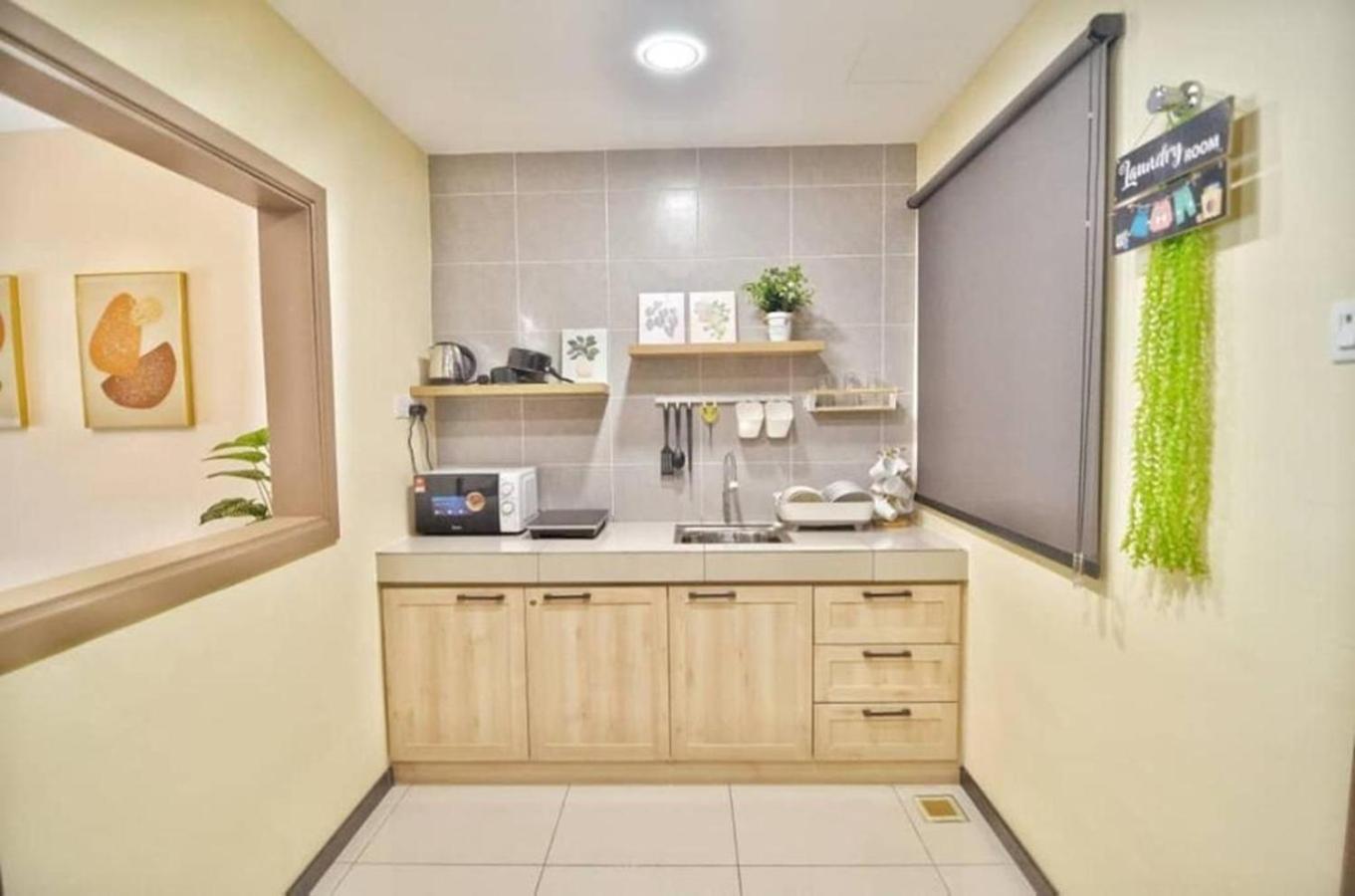 Waterpark Manhattan Premium By Iwh Apartemen
