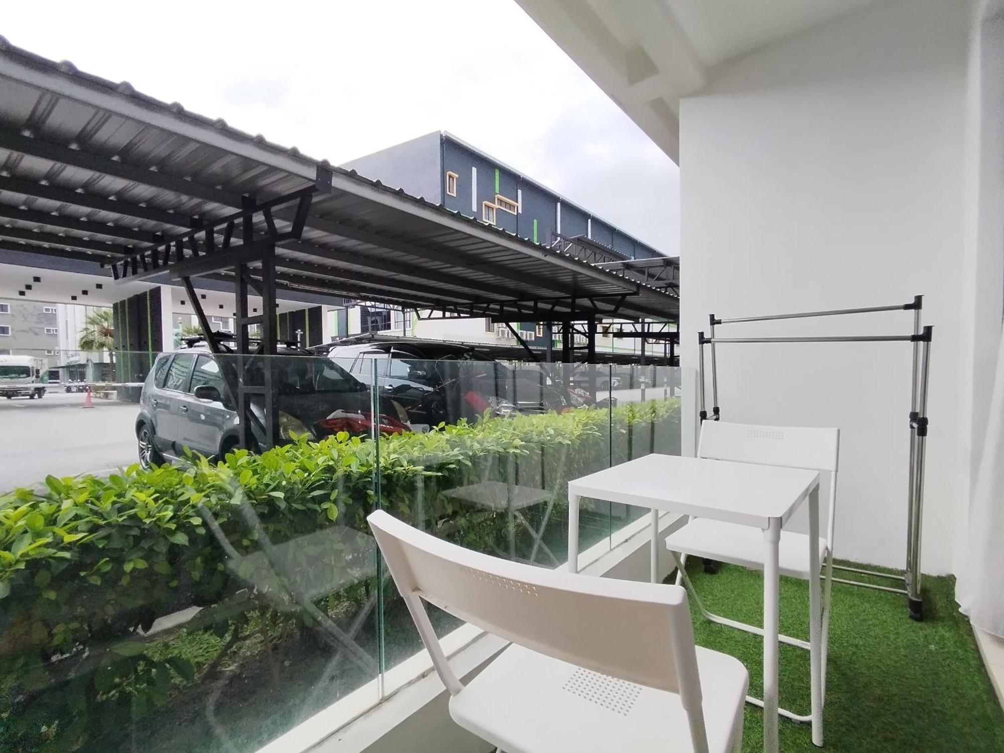 Apartemen Waterpark Manhattan Premium By Iwh